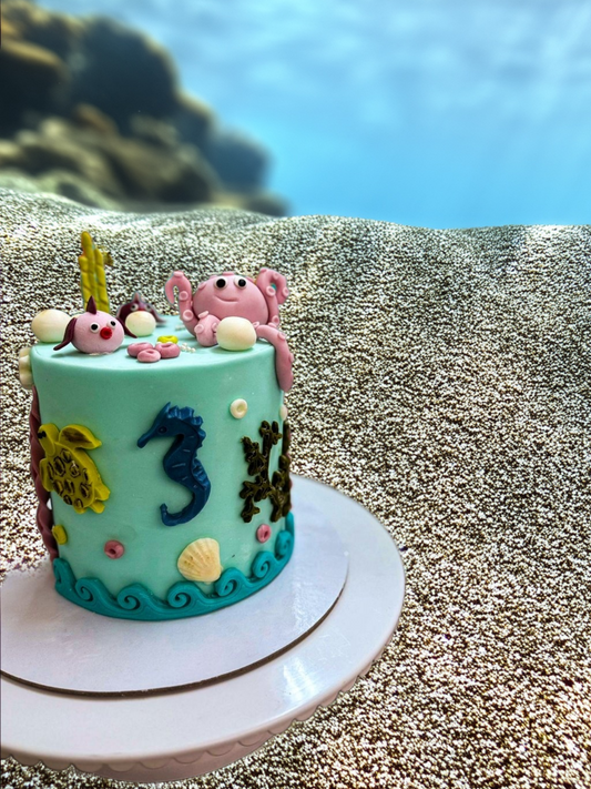 Deniz Temalı Şeker Hamuru Figürlü Butik Çocuk Pastası