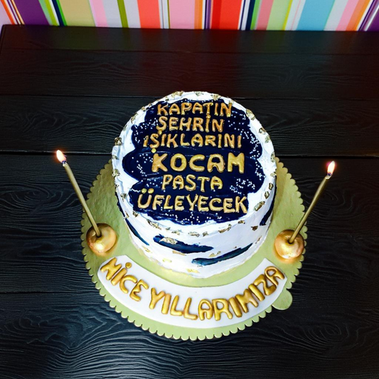 Kapatın Şehrin Işıklarını Kocam Pasta Üfleyecek Konsept Pasta