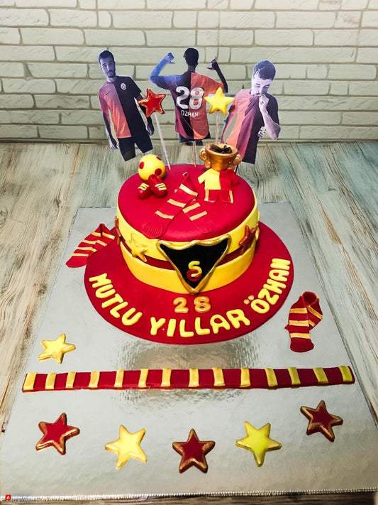 Galatasaray Taraftar Pastası Kişiye Özel Fotoğraflı
